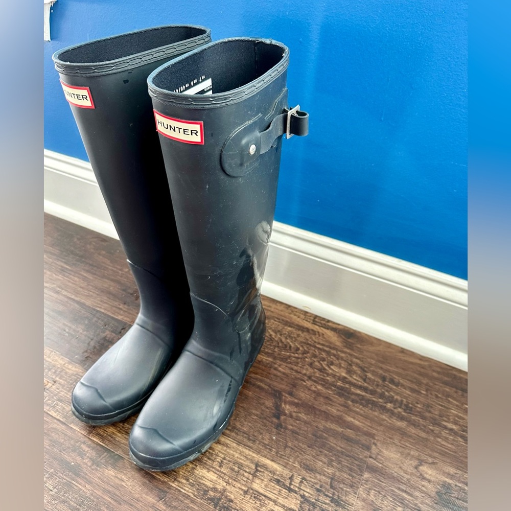 Hunter Original Tall Rainboot (Women,) 9M, Navy Matte - Picture 2 of 16